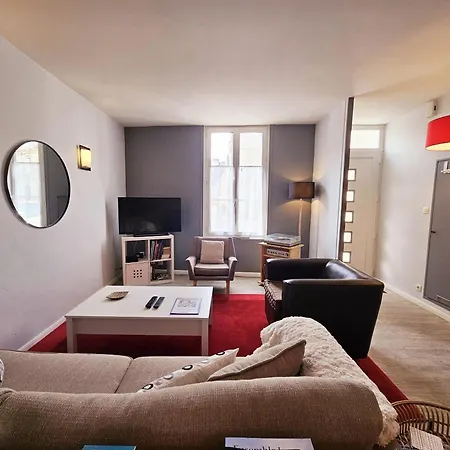 Maison De Confortable Avec Cour Interieure * Angoulême