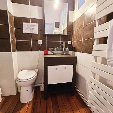 Maison De Confortable Avec Cour Interieure Holiday home