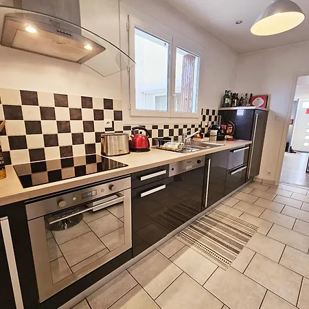 Dom wakacyjny Maison De Confortable Avec Cour Interieure Angoulême