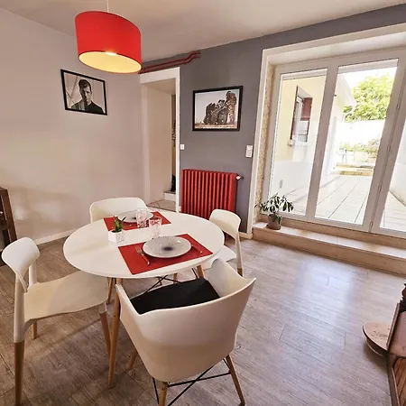 Maison De Confortable Avec Cour Interieure Angoulême