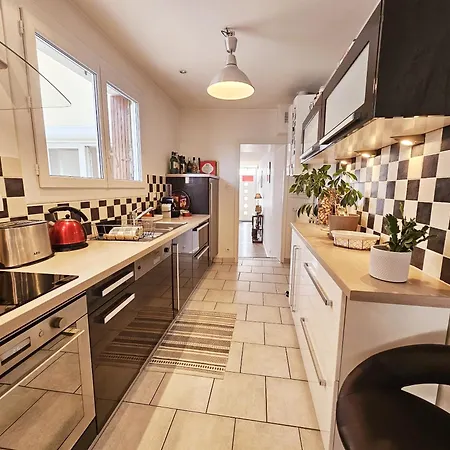 Maison De Confortable Avec Cour Interieure Angoulême