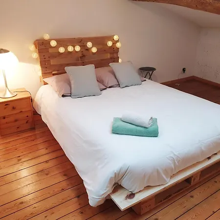Maison De Confortable Avec Cour Interieure Holiday home Angouleme