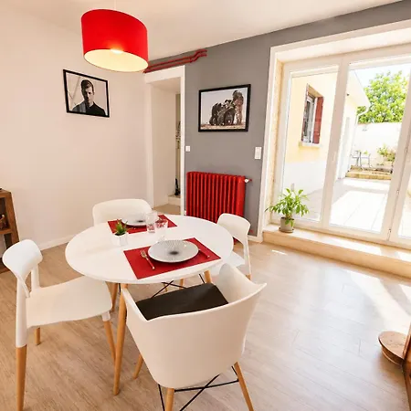 Prázdninový dům Maison De Confortable Avec Cour Interieure Angoulême