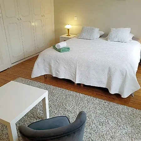 Maison De Confortable Avec Cour Interieure Nyaraló