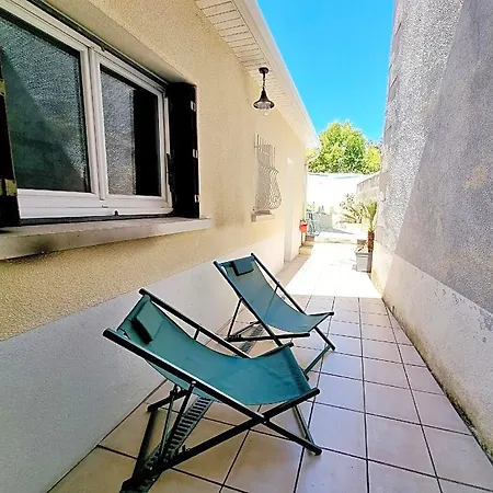 Maison De Confortable Avec Cour Interieure Nyaraló