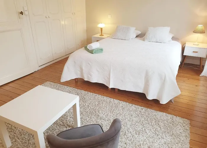 Maison De Confortable Avec Cour Interieure Holiday home Angouleme