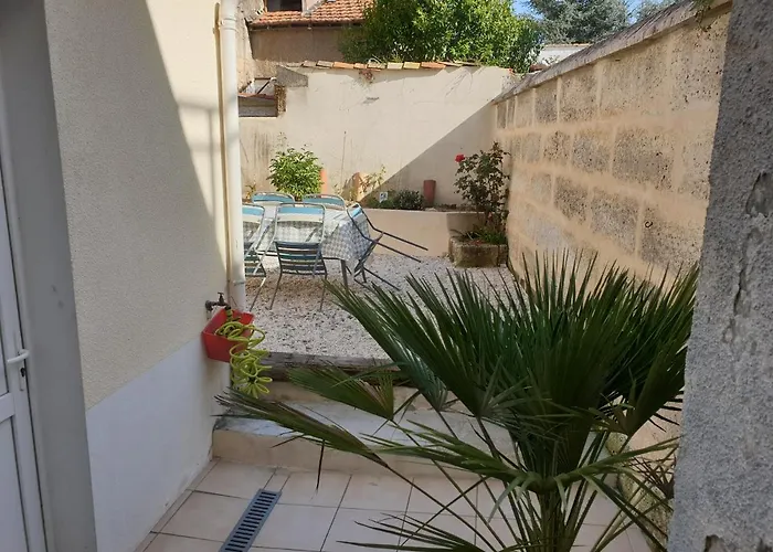 Holiday home Maison De Confortable Avec Cour Interieure *