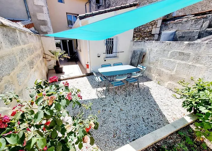 Maison De Confortable Avec Cour Interieure Angouleme