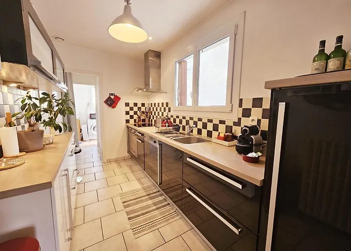 Maison De Confortable Avec Cour Interieure Holiday home Angouleme