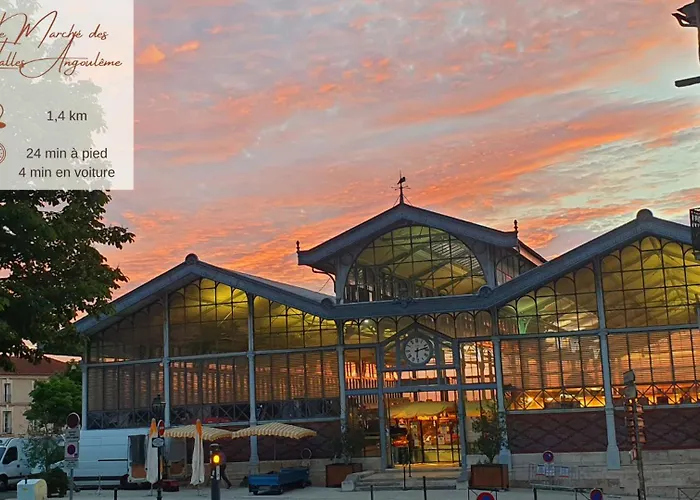 Maison De Confortable Avec Cour Interieure Holiday home