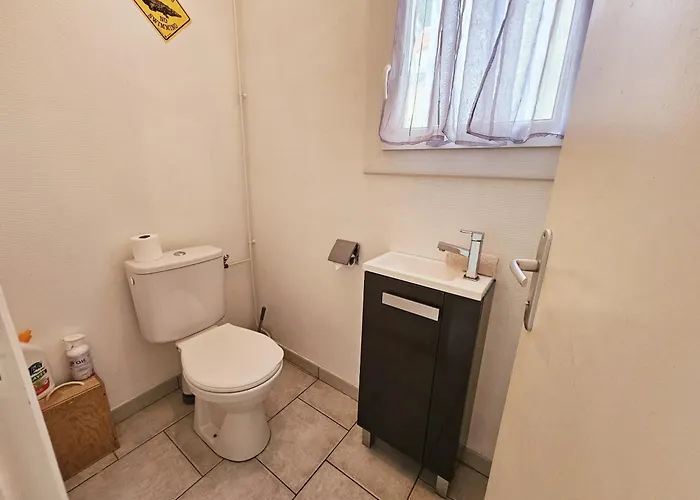 Maison De Confortable Avec Cour Interieure Holiday home