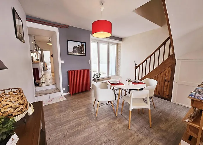 Maison De Confortable Avec Cour Interieure