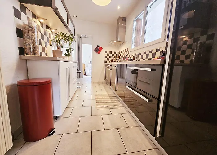 Maison De Confortable Avec Cour Interieure *